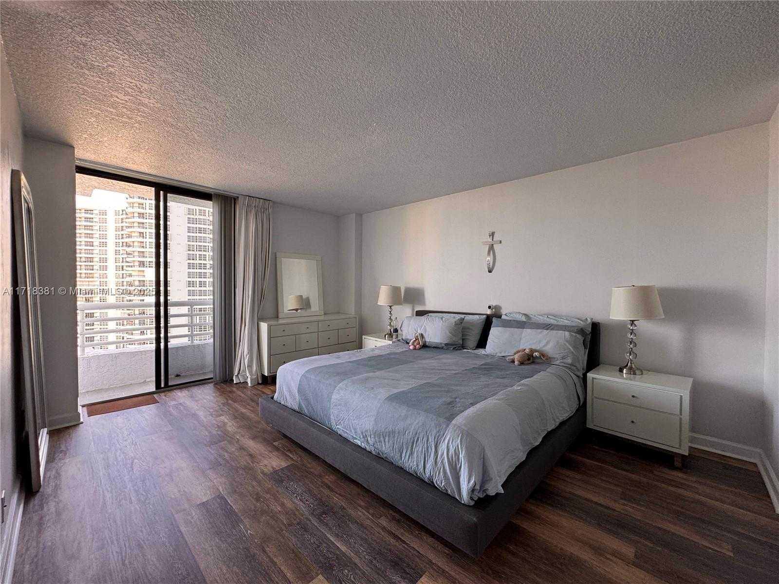 Small Image of 3300 NORTH EAST 192ND ST #1408, Aventura Number 3