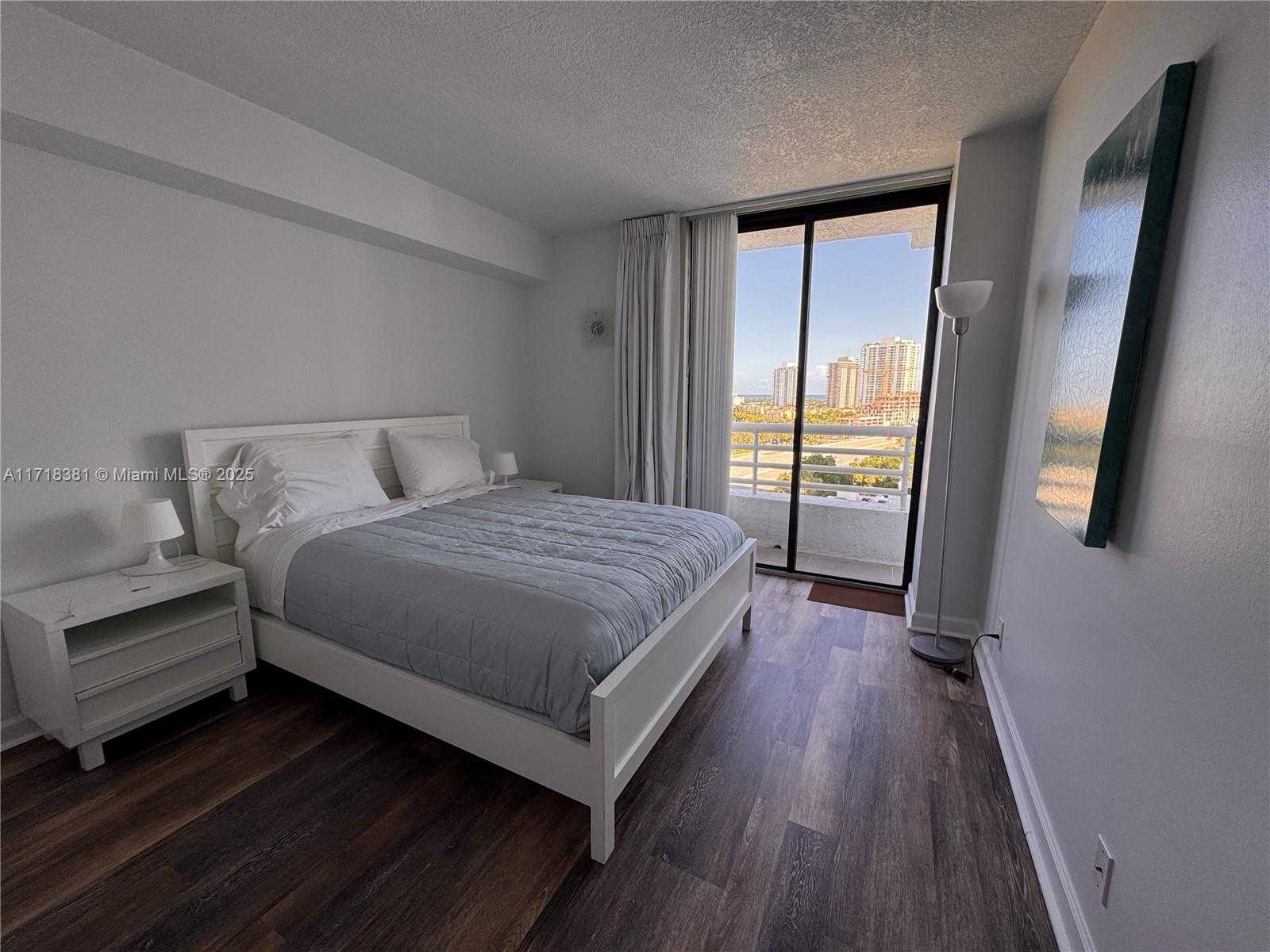 Small Image of 3300 NORTH EAST 192ND ST #1408, Aventura Number 4