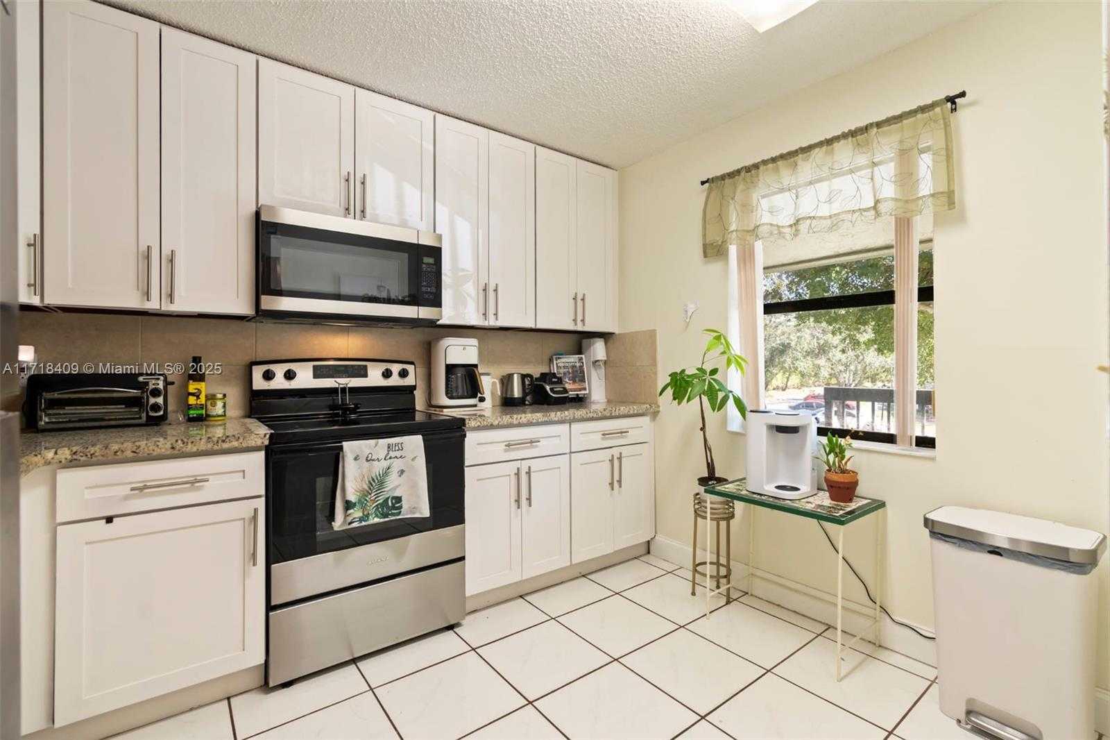 Small Image of 3868 NORTH CARAMBOLA CIR N #2961, Coconut Creek Number 10