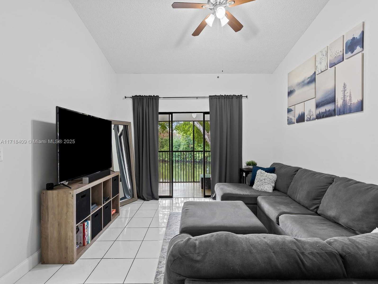 Small Image of 3868 NORTH CARAMBOLA CIR N #2961, Coconut Creek Number 14