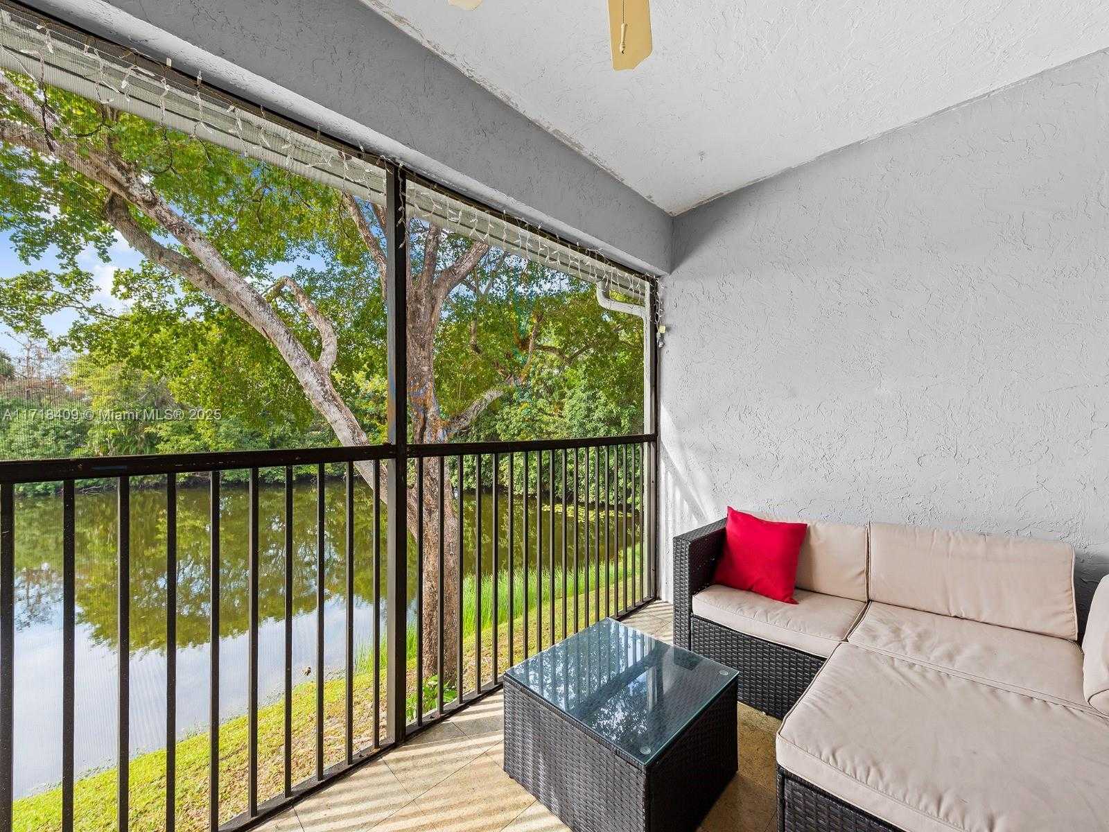 Small Image of 3868 NORTH CARAMBOLA CIR N #2961, Coconut Creek Number 24
