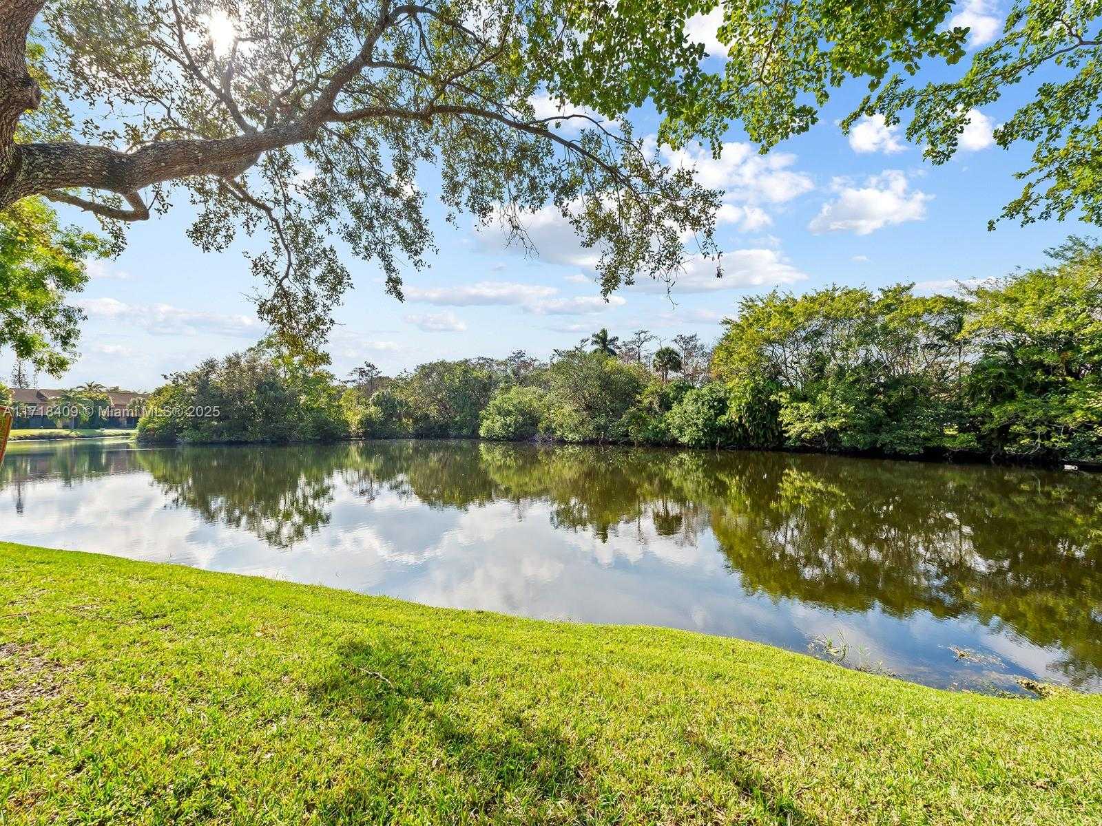 Small Image of 3868 NORTH CARAMBOLA CIR N #2961, Coconut Creek Number 26