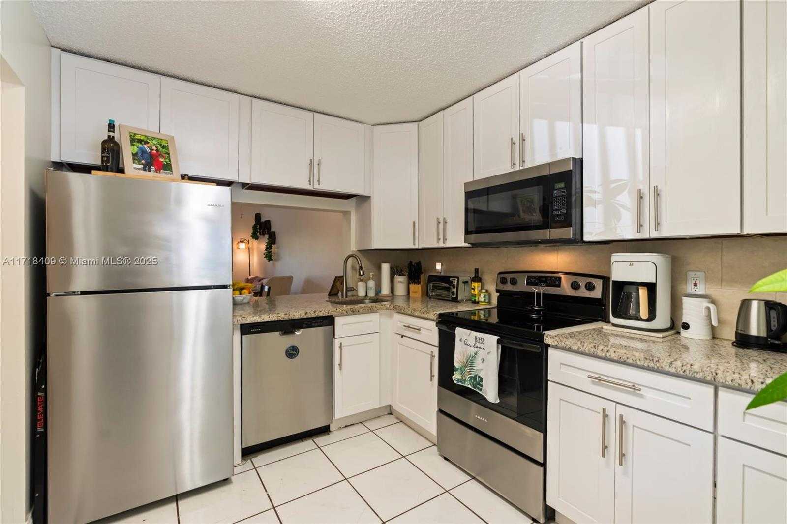 Small Image of 3868 NORTH CARAMBOLA CIR N #2961, Coconut Creek Number 5