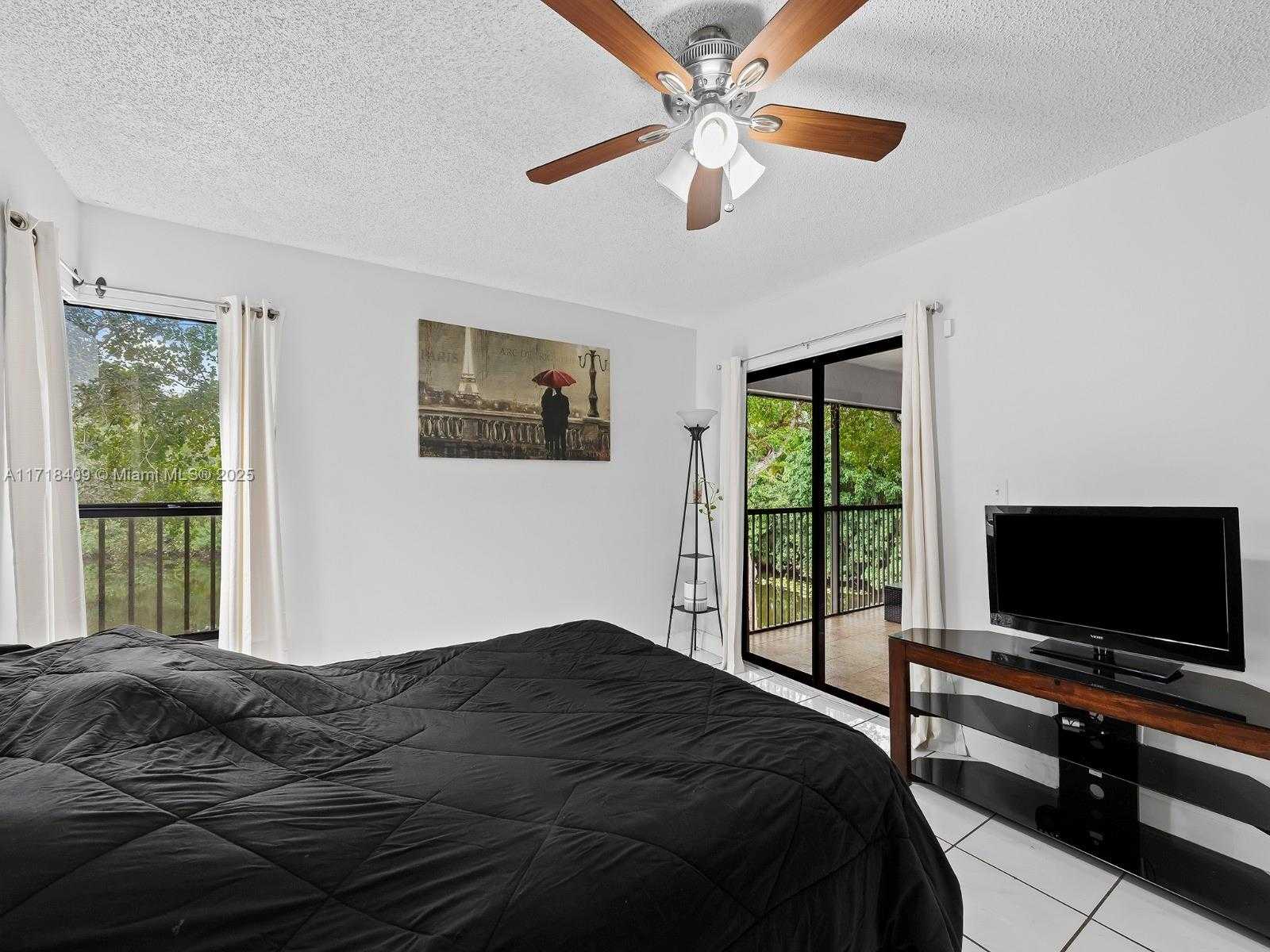 Small Image of 3868 NORTH CARAMBOLA CIR N #2961, Coconut Creek Number 7
