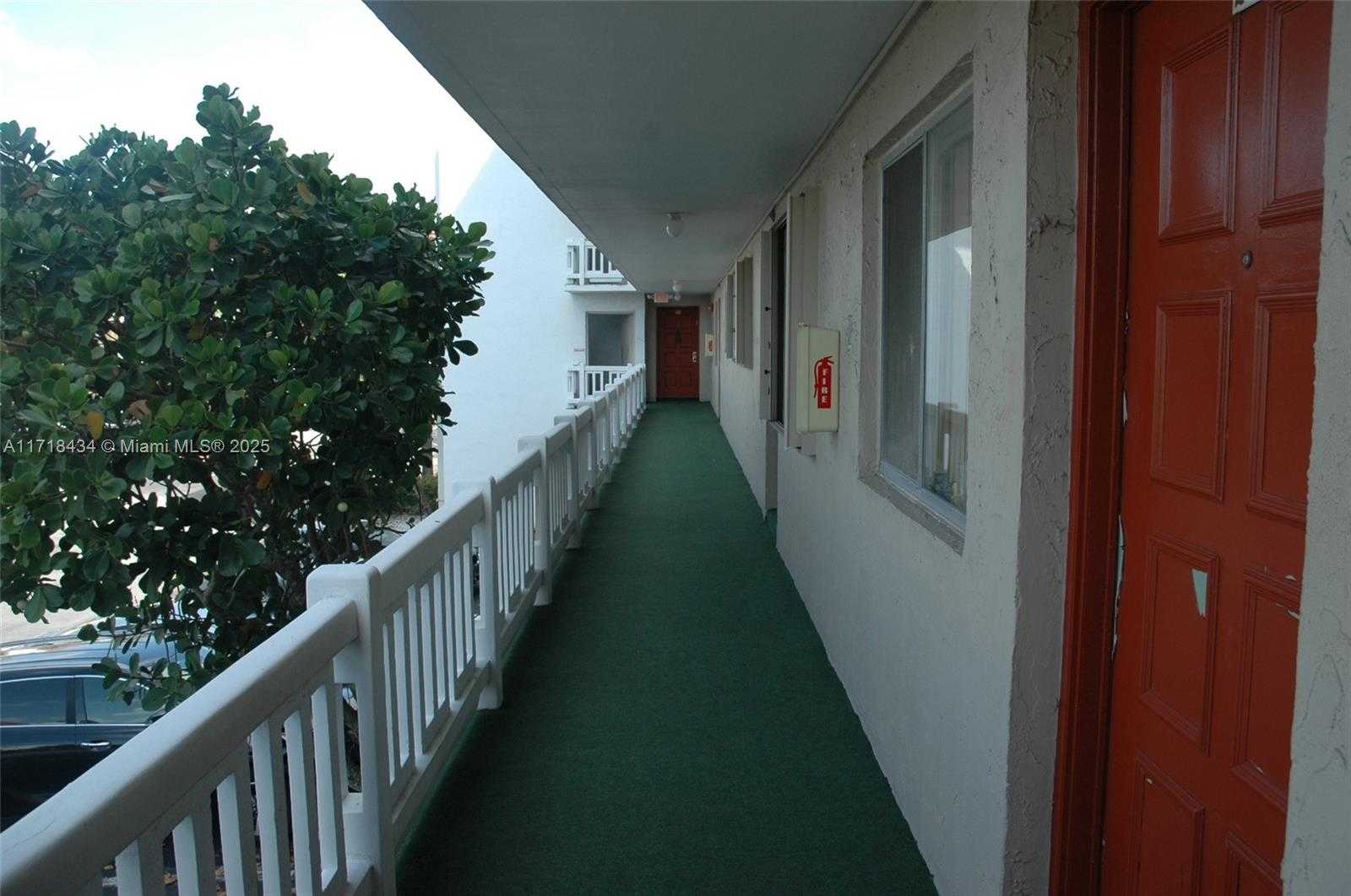 Small Image of 3571 INVERRARY DR #201, Lauderhill Number 10