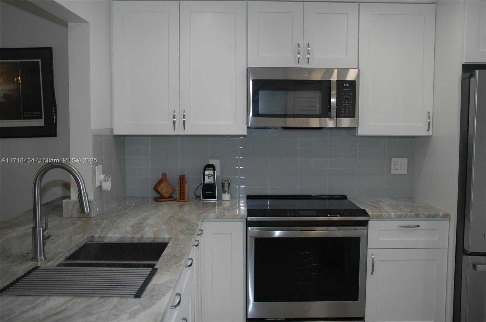 Small Image of 3571 INVERRARY DR #201, Lauderhill Number 11