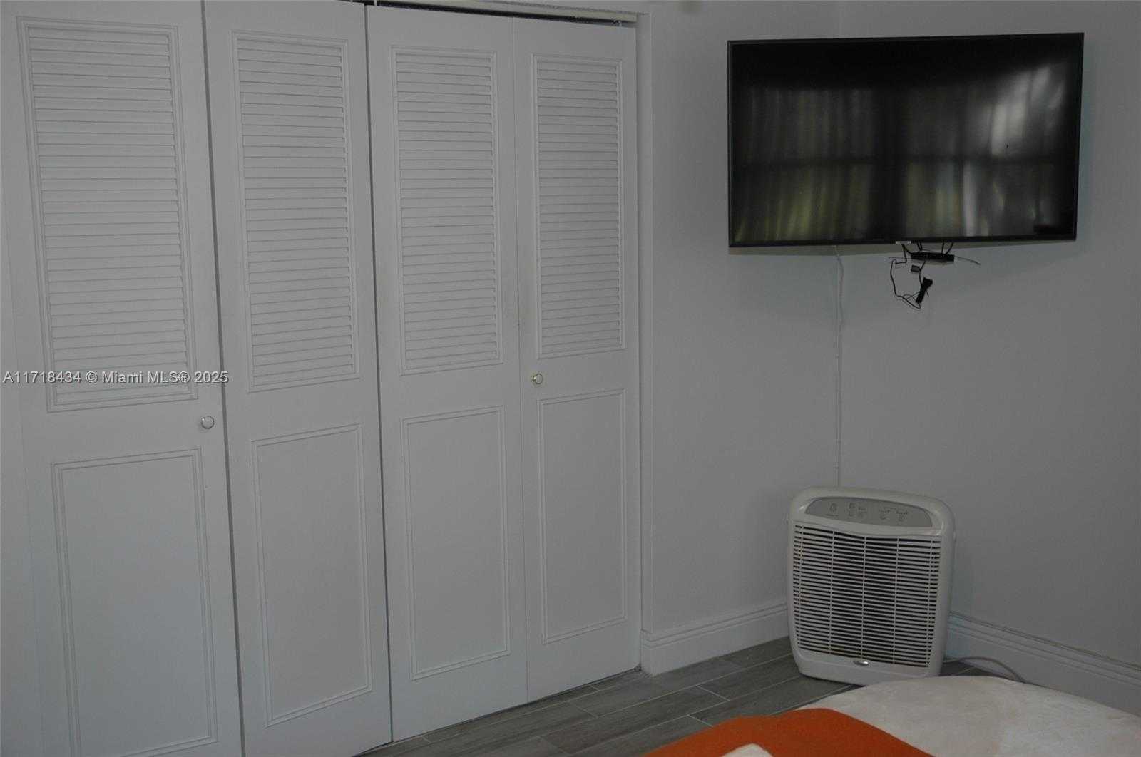 Small Image of 3571 INVERRARY DR #201, Lauderhill Number 37