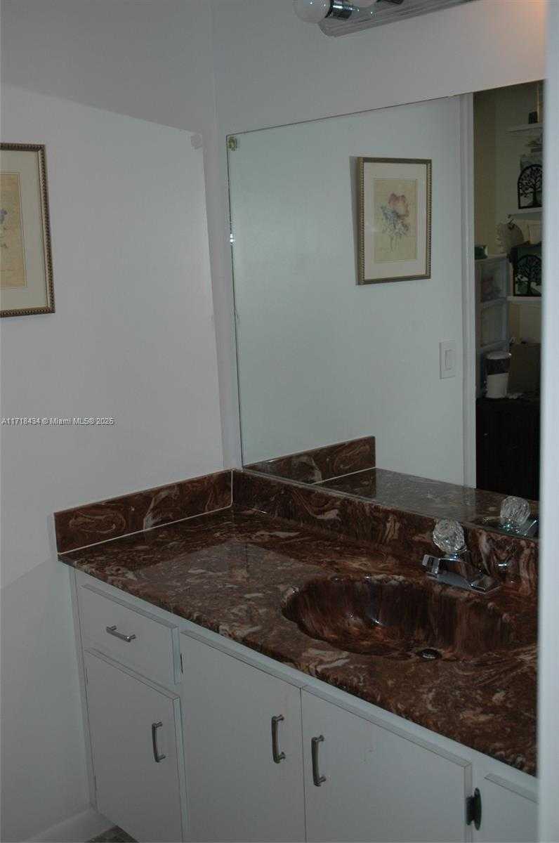 Small Image of 3571 INVERRARY DR #201, Lauderhill Number 39