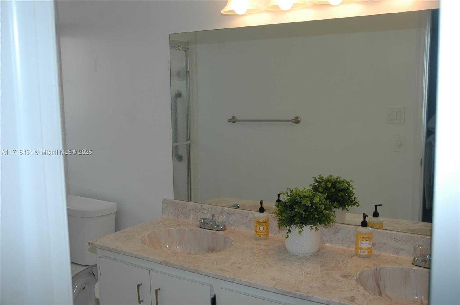 Small Image of 3571 INVERRARY DR #201, Lauderhill Number 44
