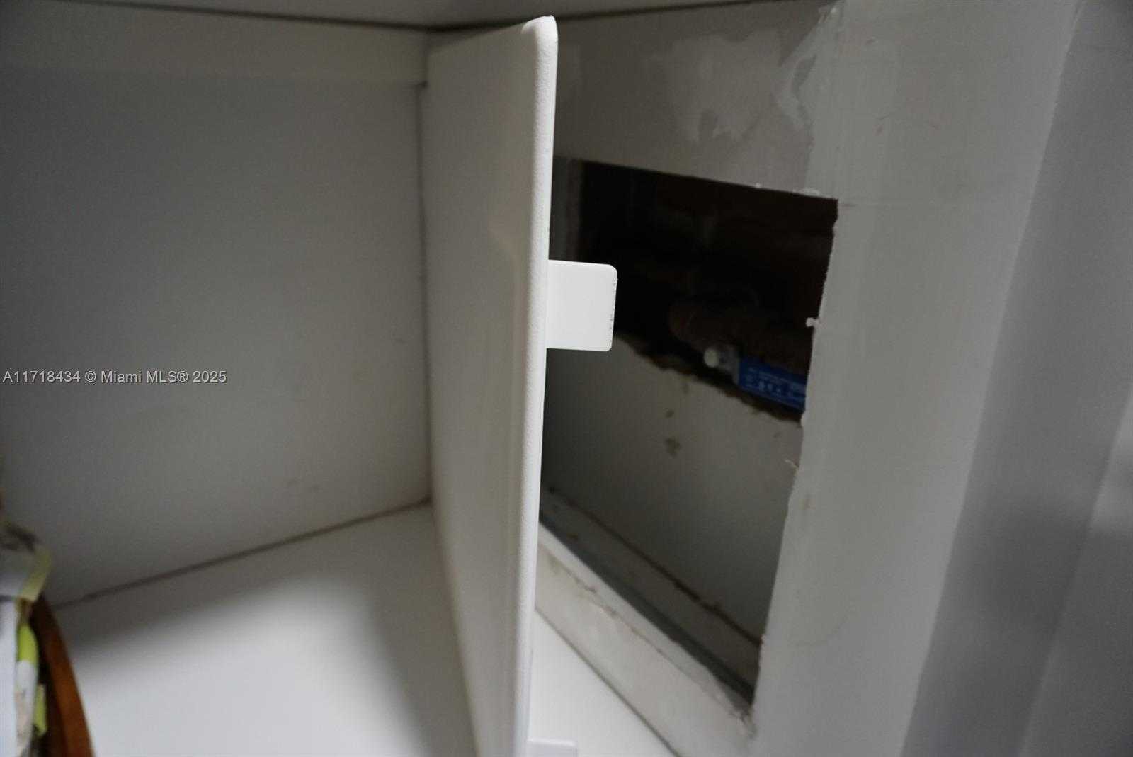 Small Image of 3571 INVERRARY DR #201, Lauderhill Number 57