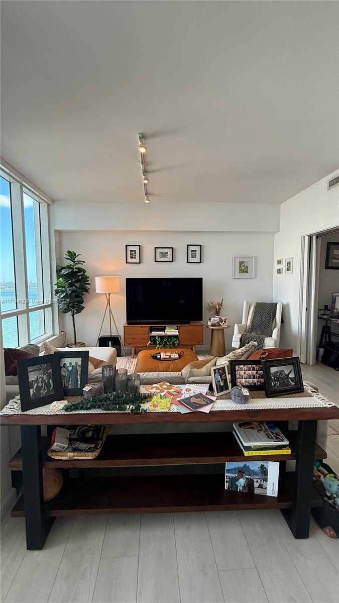Small Image of 601 NORTH EAST 27TH #1003, Miami Number 7