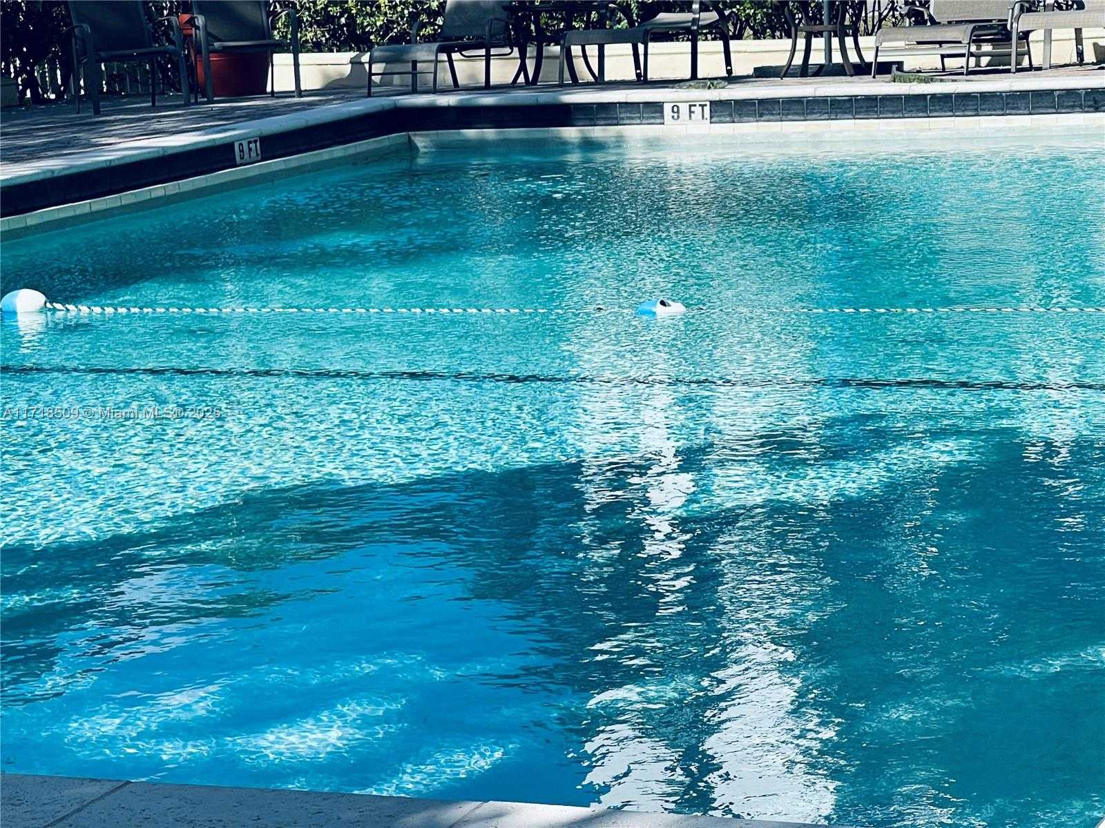 Small Image of 11111 Biscayne Blvd, Miami, FL 33181, USA Number 23