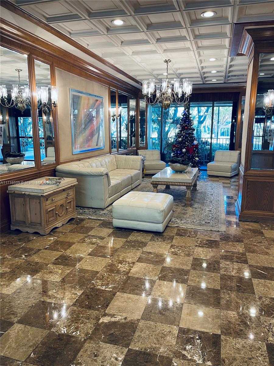 Small Image of 11111 Biscayne Blvd, Miami, FL 33181, USA Number 27