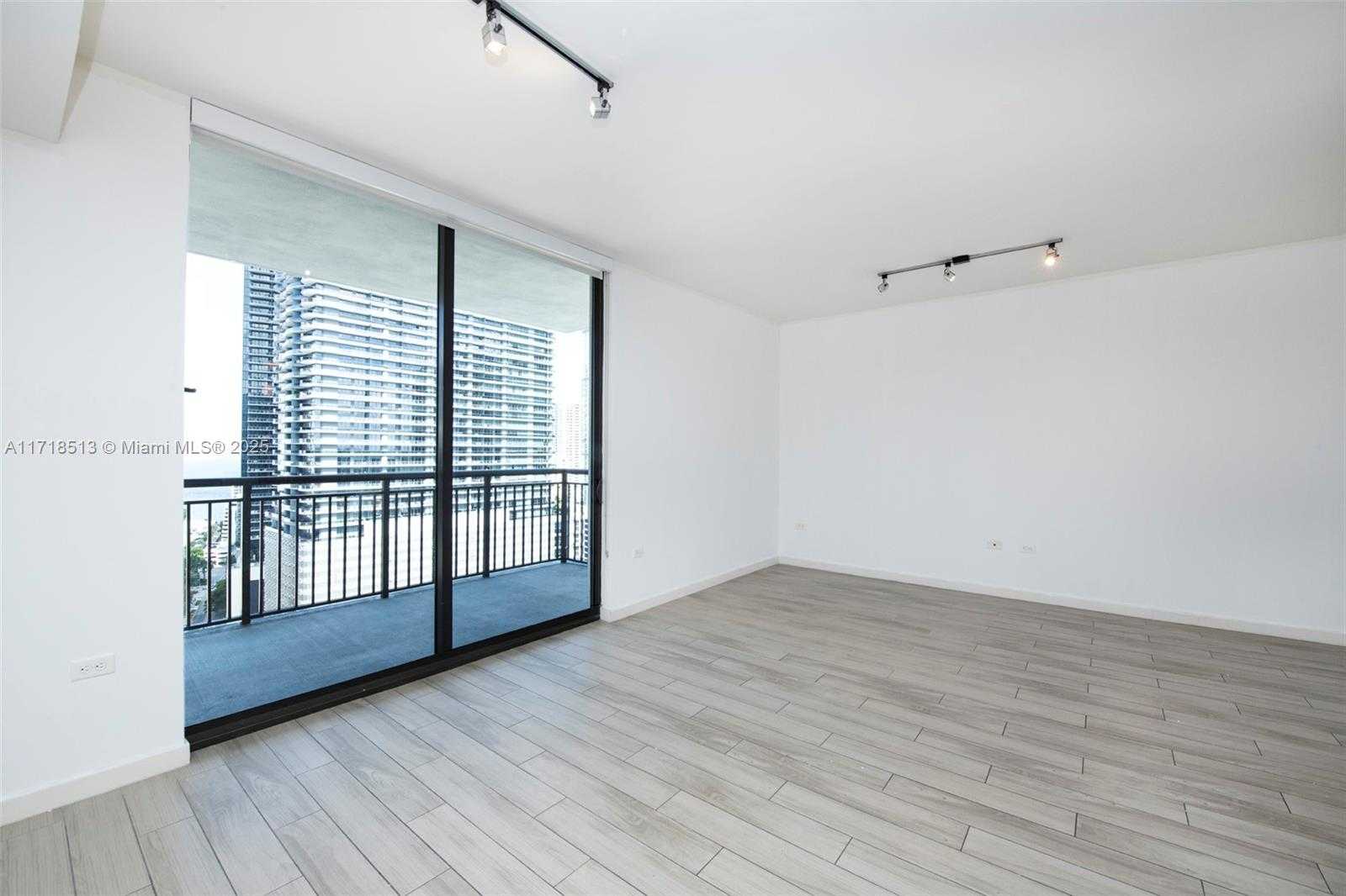 Small Image of 999 SOUTH WEST 1ST AVE #2402, Miami Number 5