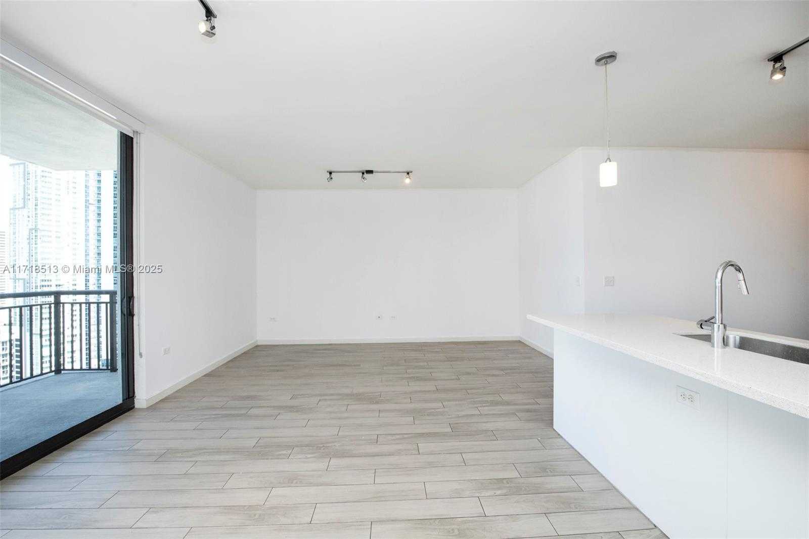 Small Image of 999 SOUTH WEST 1ST AVE #2402, Miami Number 6