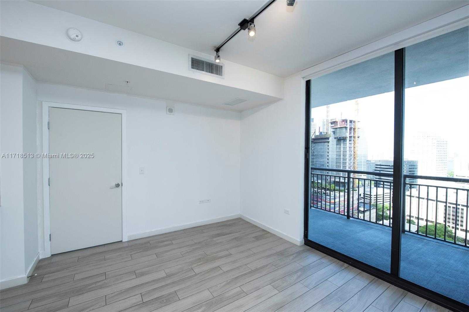 Small Image of 999 SOUTH WEST 1ST AVE #2402, Miami Number 8