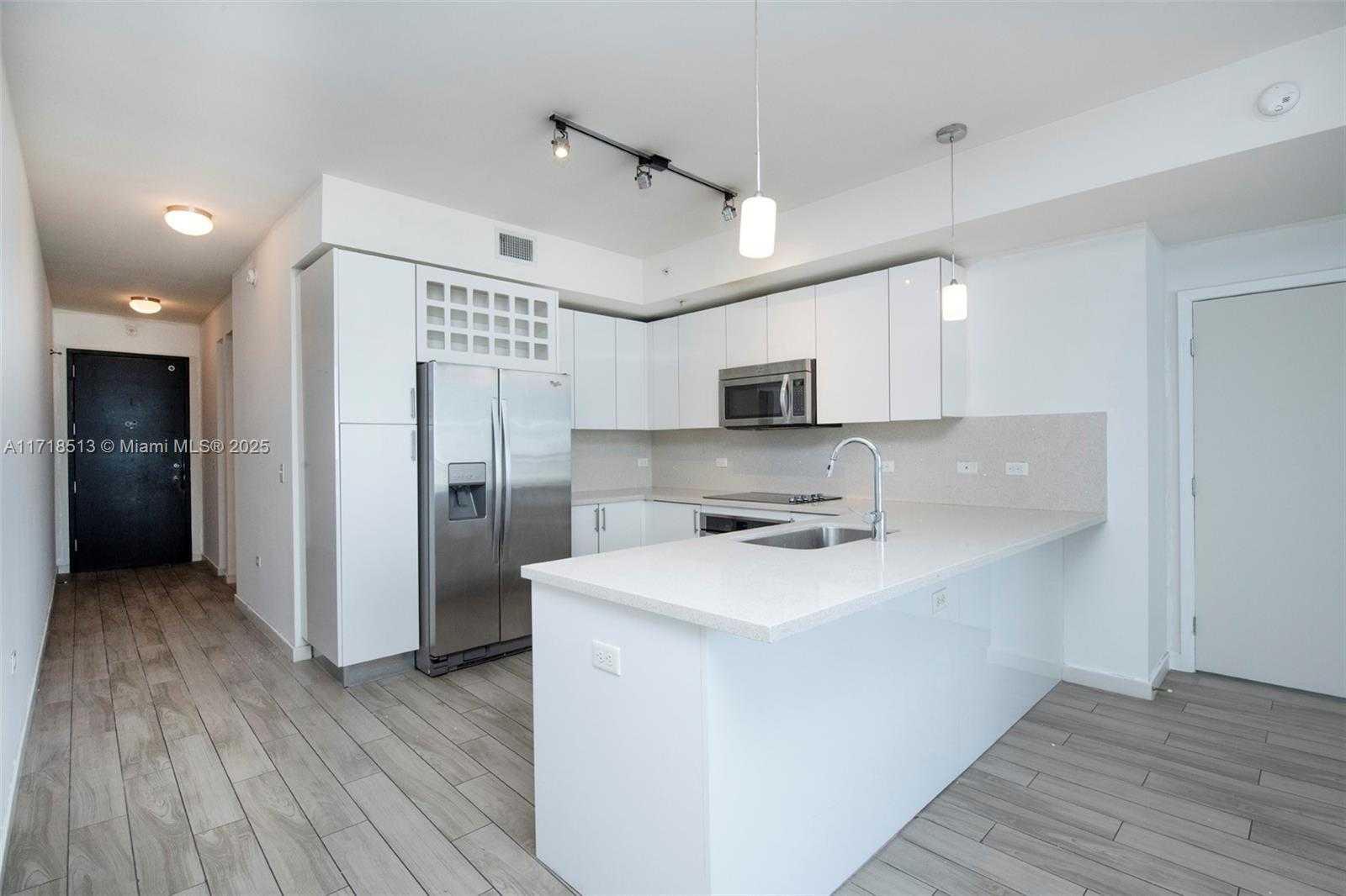 Small Image of 999 SOUTH WEST 1ST AVE #2402, Miami Number 9