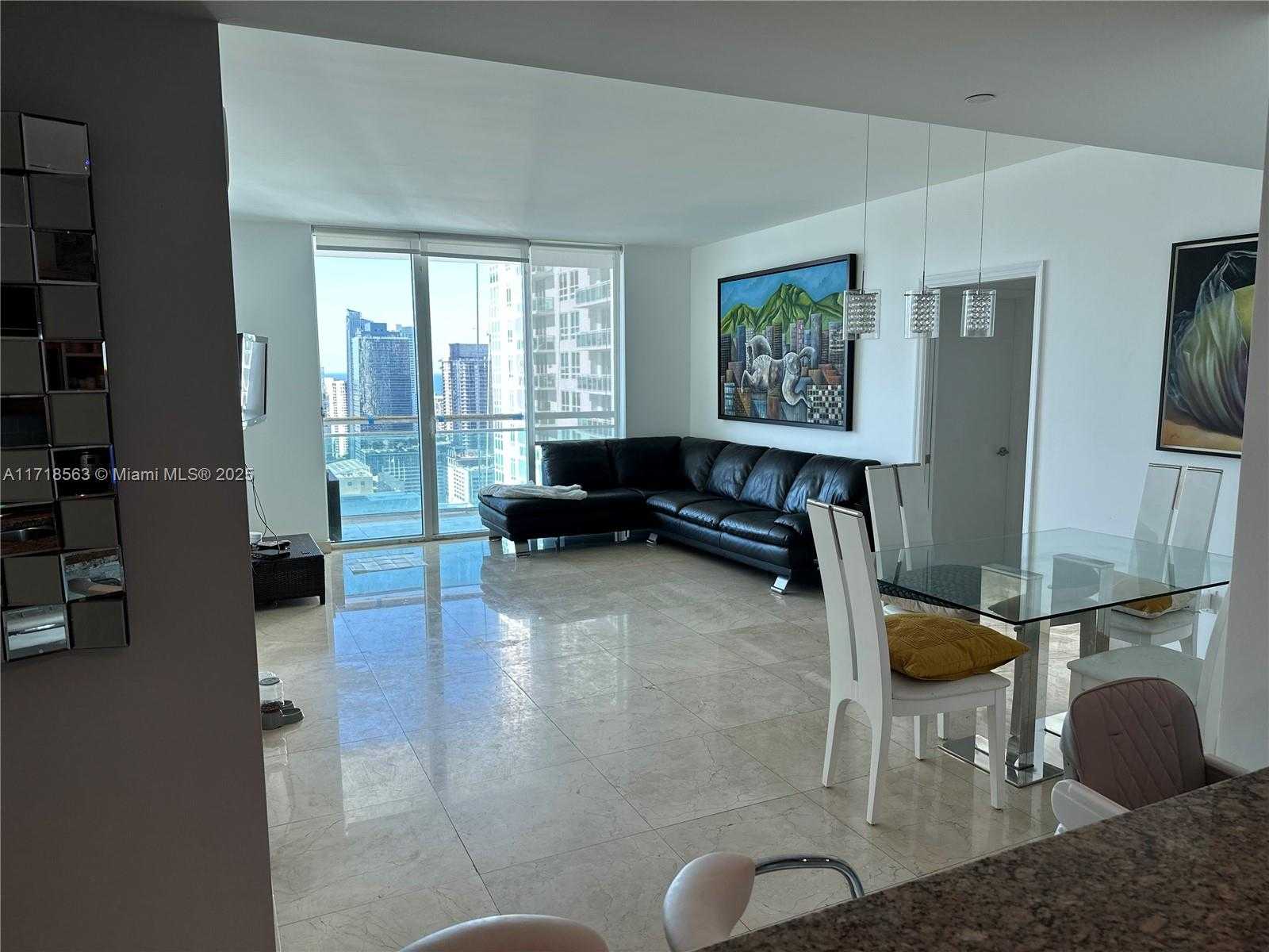 Small Image of 950 BRICKELL BAY DR #3505, Miami Number 12