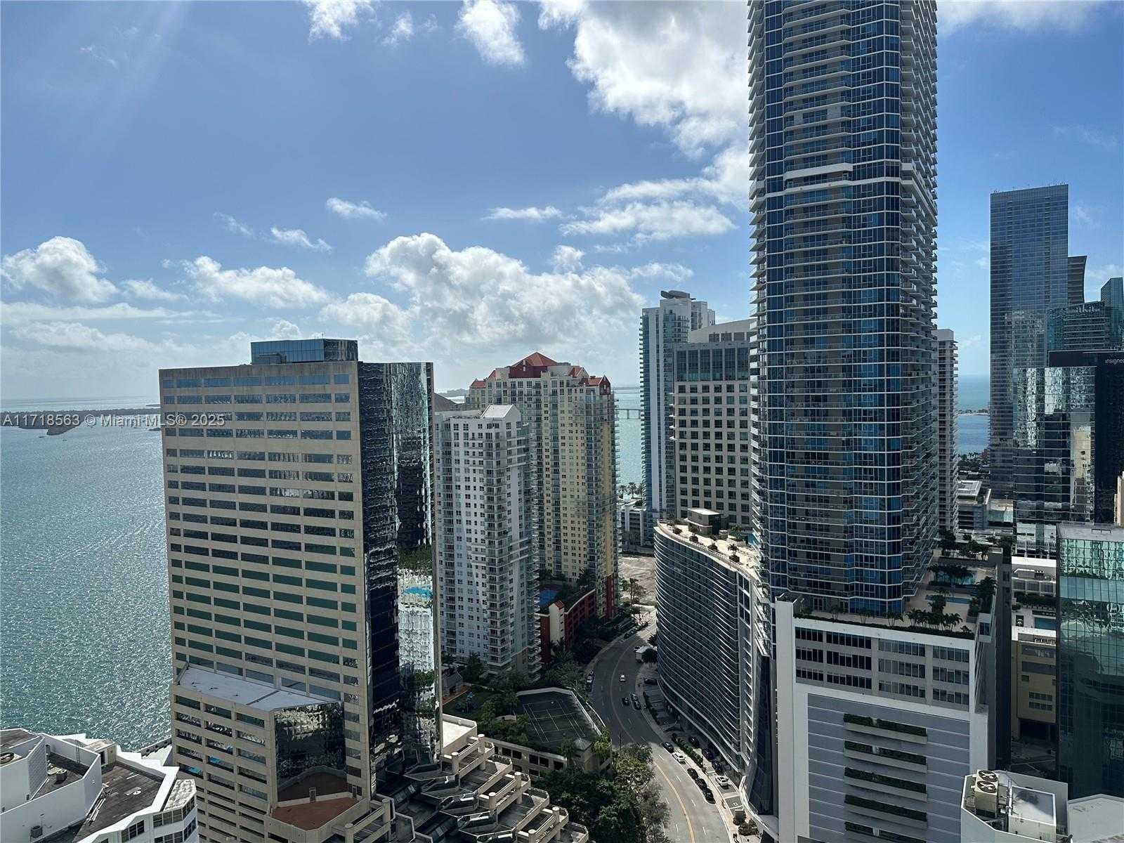 Small Image of 950 BRICKELL BAY DR #3505, Miami Number 14