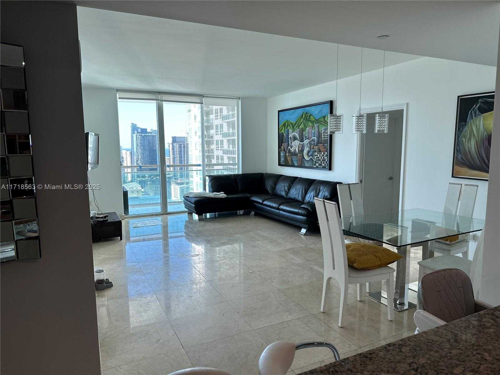 Small Image of 950 BRICKELL BAY DR #3505, Miami Number 25