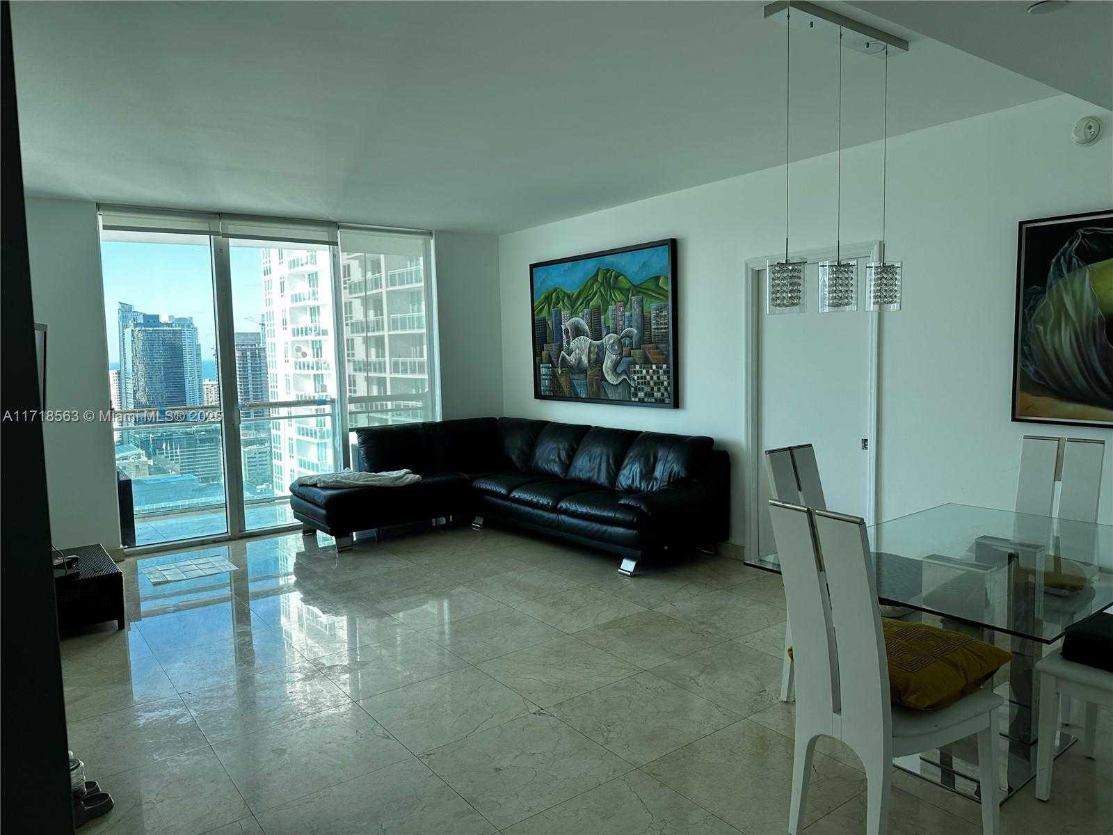 Small Image of 950 BRICKELL BAY DR #3505, Miami Number 27