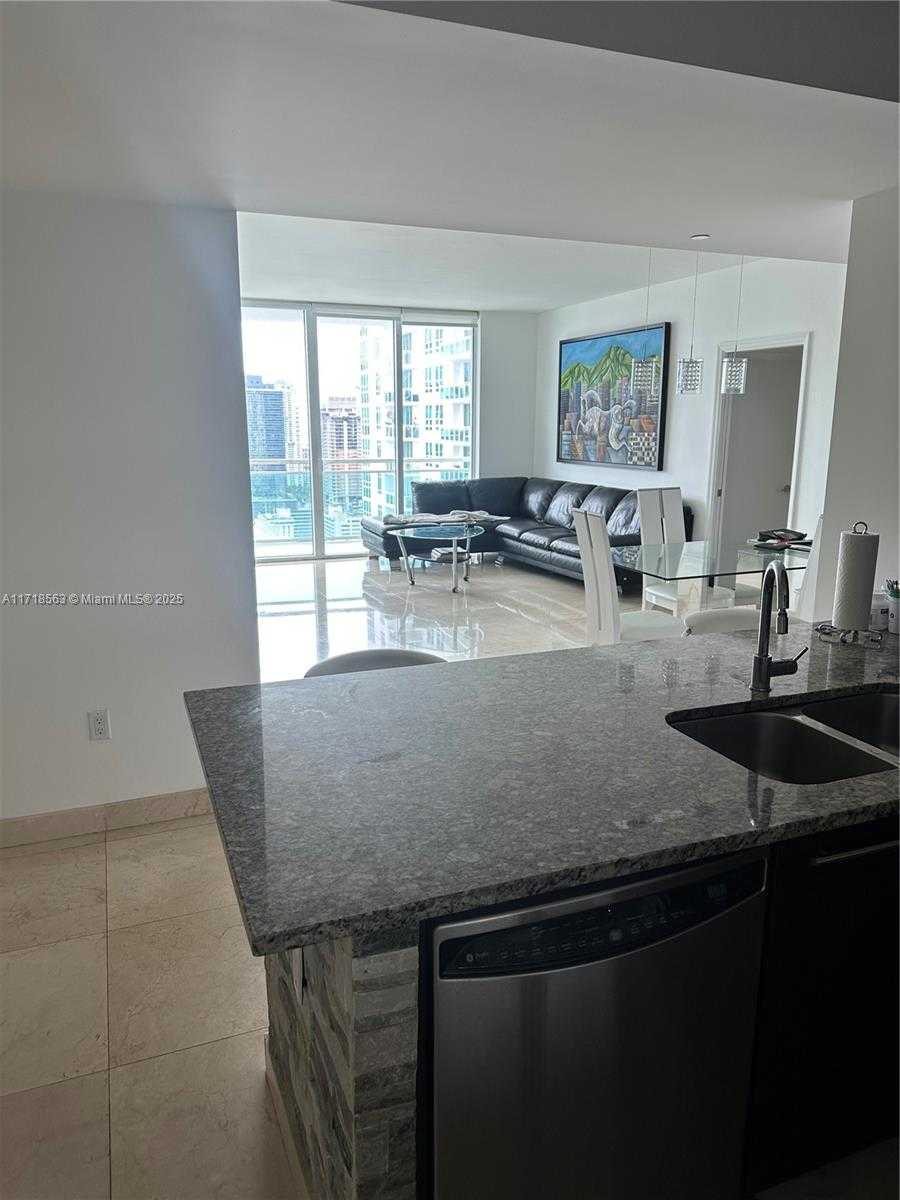 Small Image of 950 BRICKELL BAY DR #3505, Miami Number 6