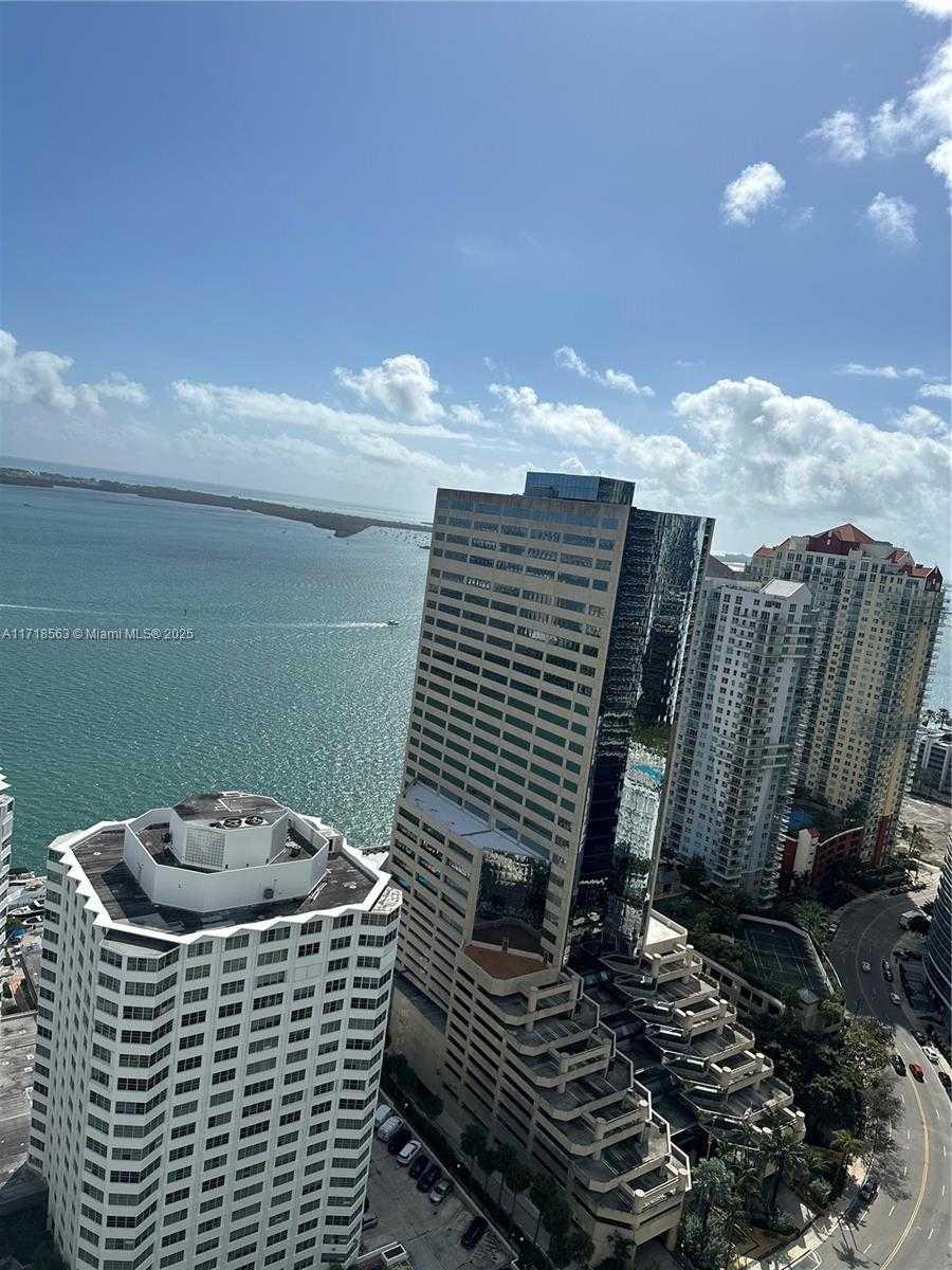 Small Image of 950 BRICKELL BAY DR #3505, Miami Number 8