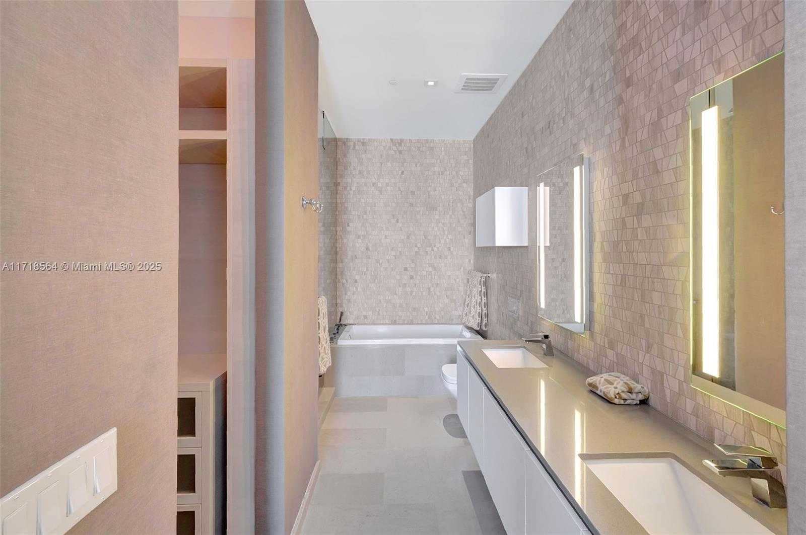 Small Image of 88 SOUTH WEST 7TH ST #4006, Miami Number 12