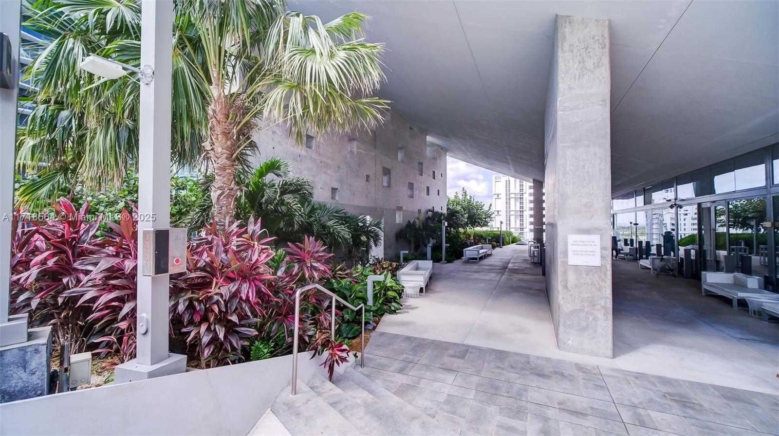 Small Image of 88 SOUTH WEST 7TH ST #4006, Miami Number 37