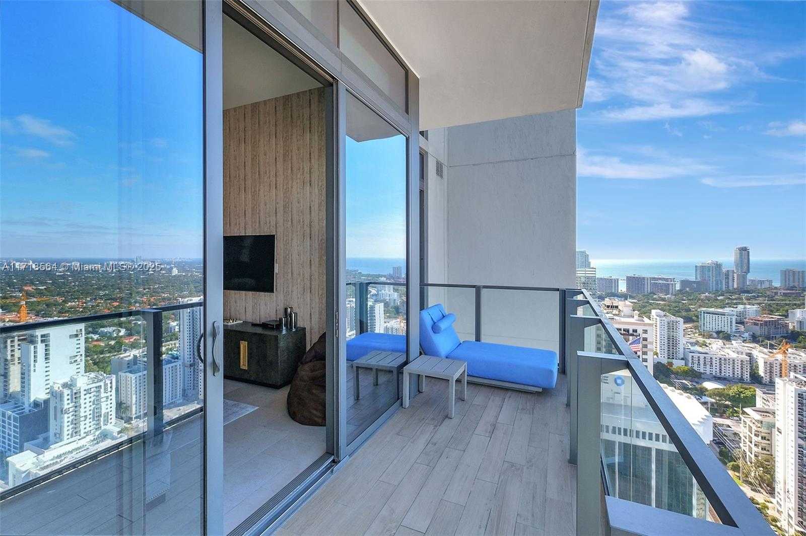 Small Image of 88 SOUTH WEST 7TH ST #4006, Miami Number 9