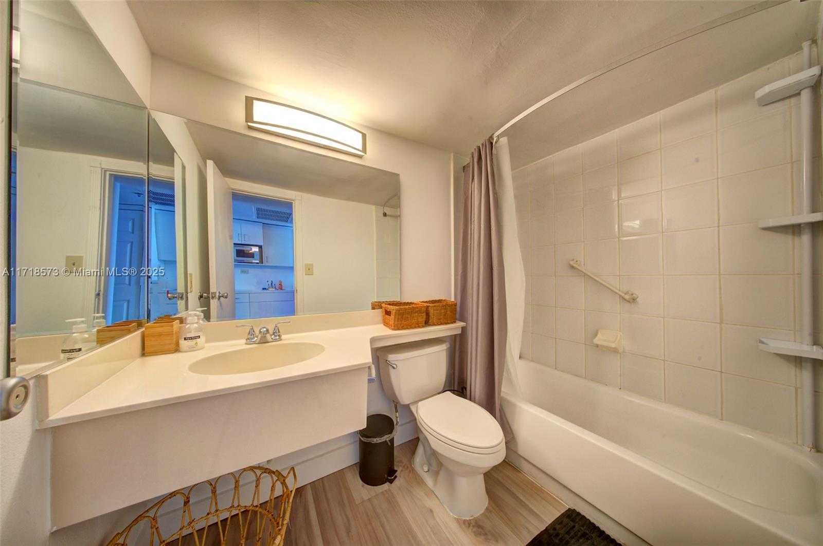 Small Image of 19201 COLLINS AVE #746, Sunny Isles Beach Number 15