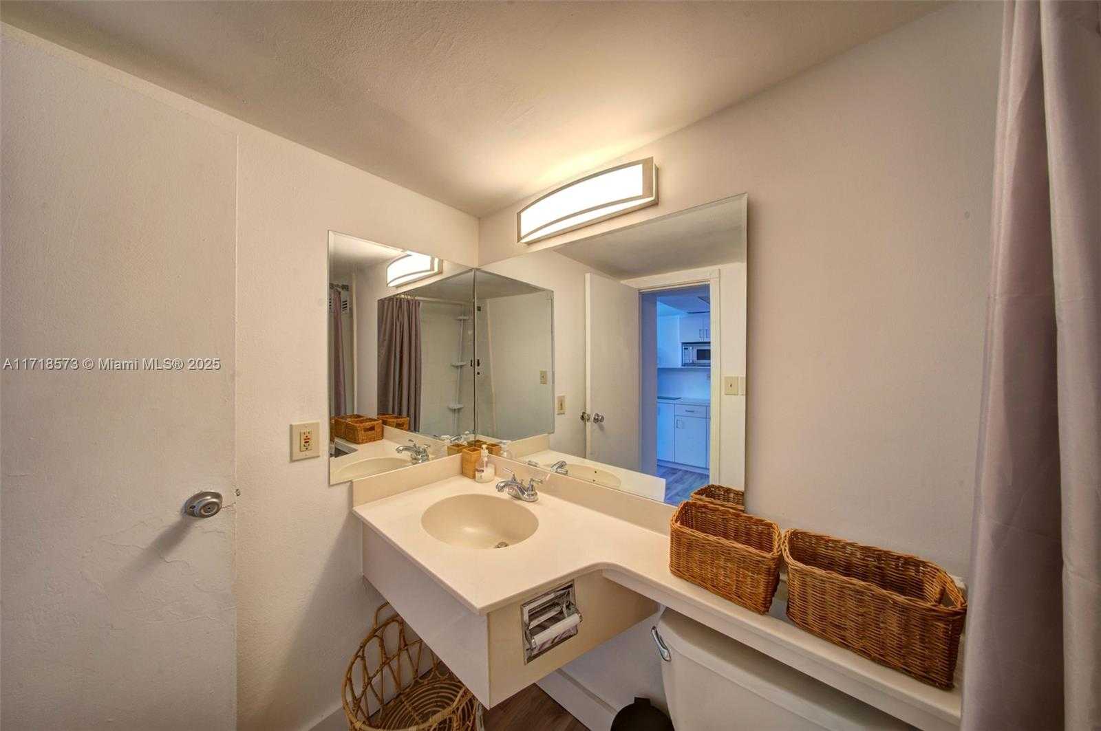 Small Image of 19201 COLLINS AVE #746, Sunny Isles Beach Number 17