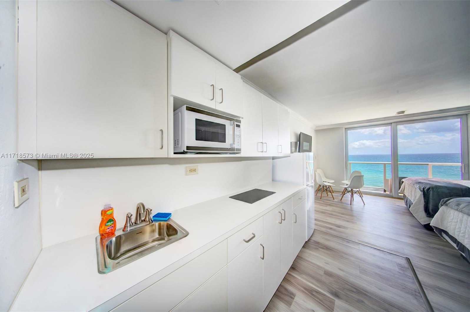 Small Image of 19201 COLLINS AVE #746, Sunny Isles Beach Number 8