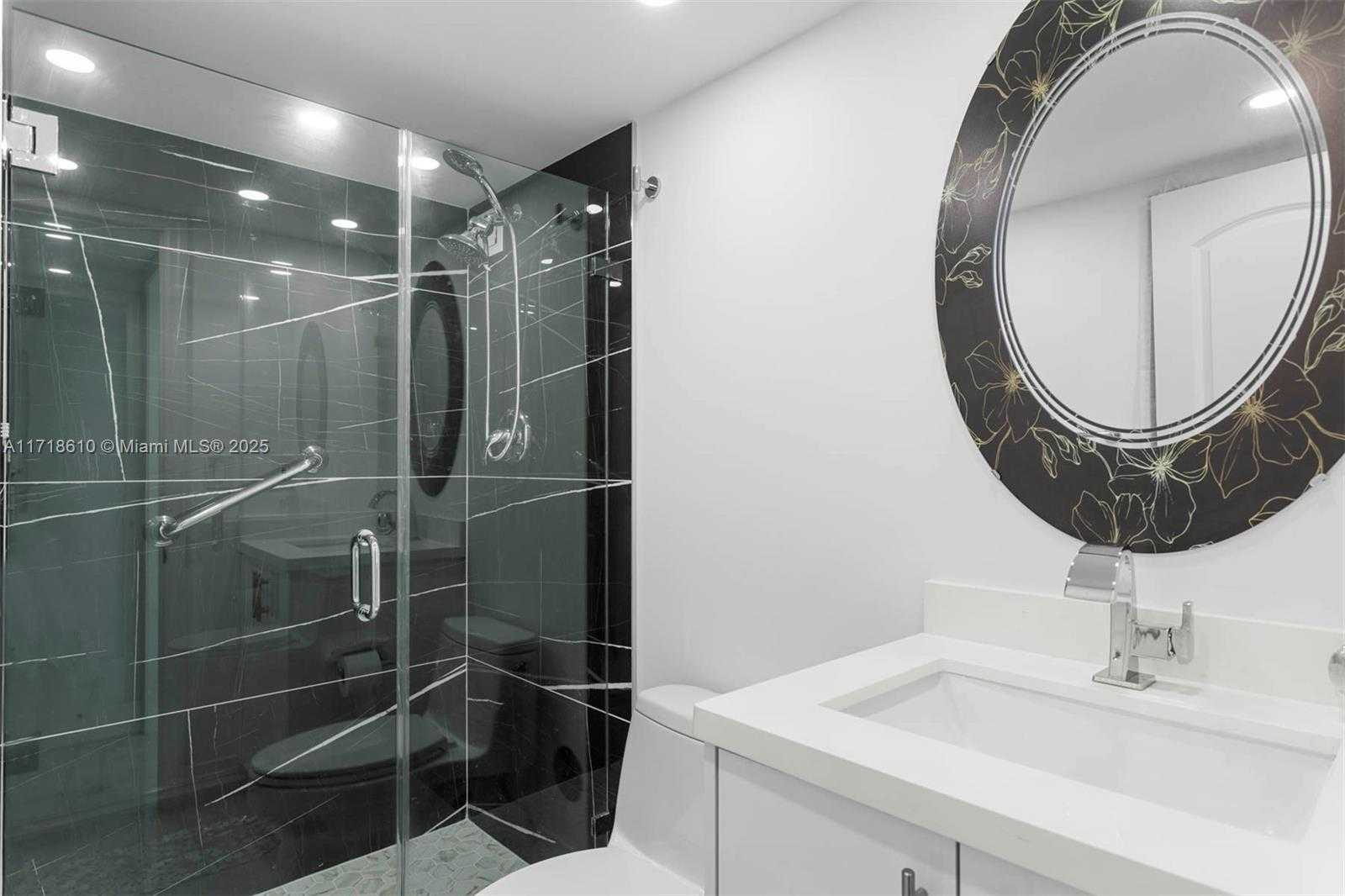 Small Image of 7135 COLLINS AVE #624, Miami Beach Number 11