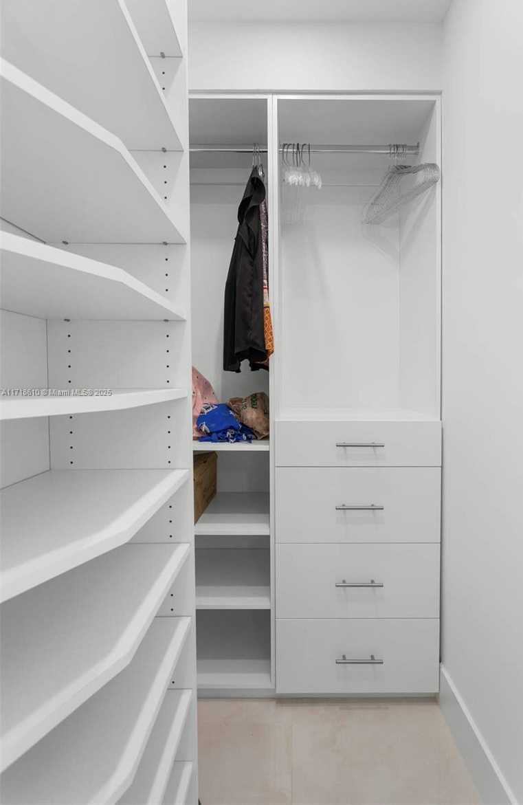 Small Image of 7135 COLLINS AVE #624, Miami Beach Number 17