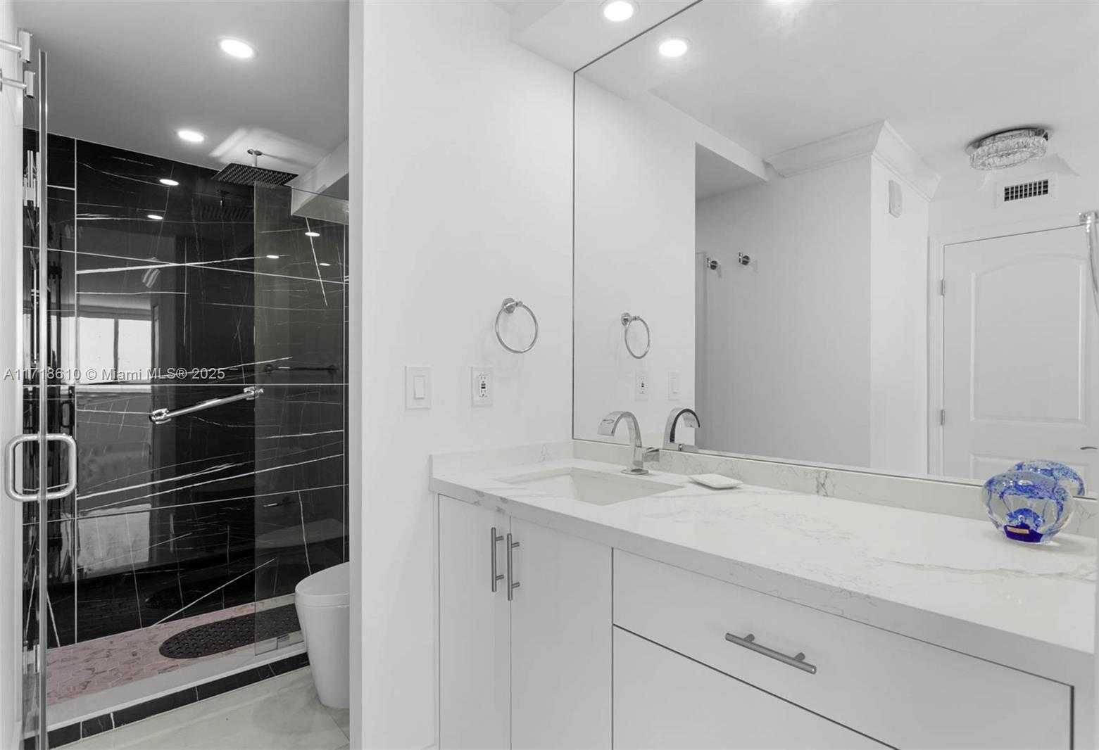 Small Image of 7135 COLLINS AVE #624, Miami Beach Number 18