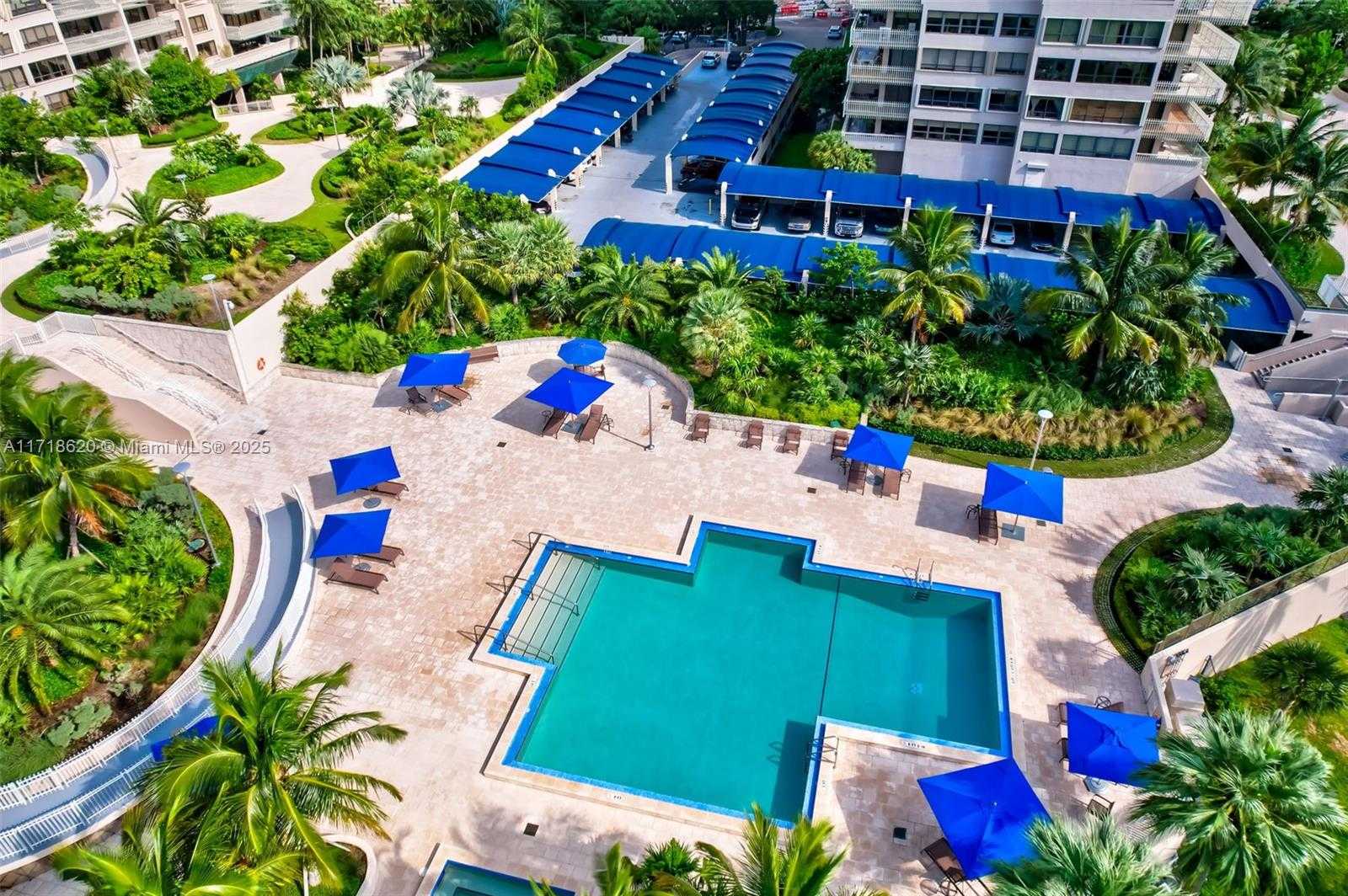 Small Image of 3 GROVE ISLE DR #C308, Miami Number 15