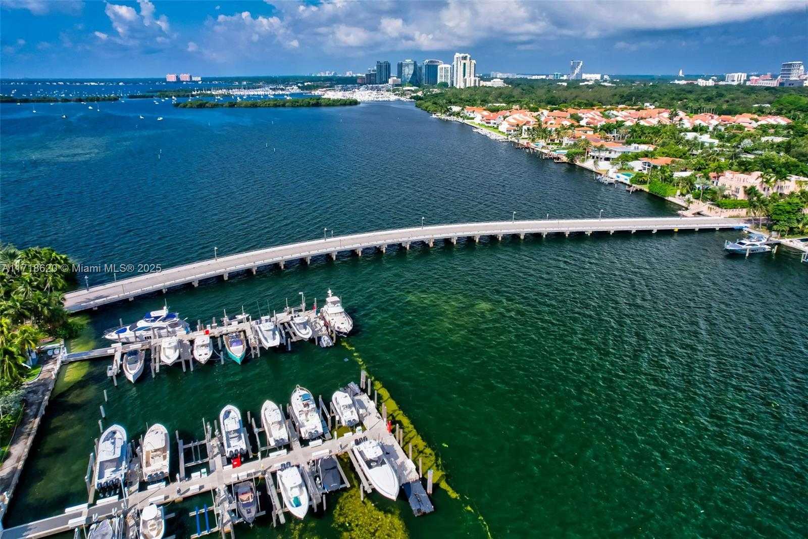 Small Image of 3 GROVE ISLE DR #C308, Miami Number 17