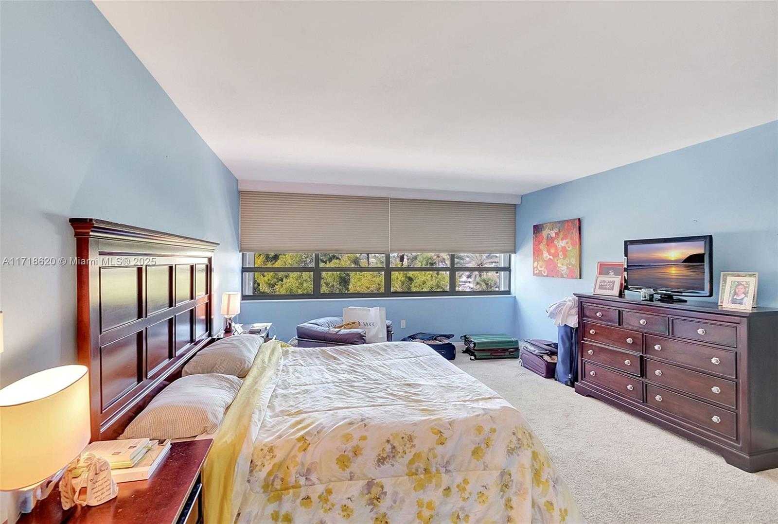 Small Image of 3 GROVE ISLE DR #C308, Miami Number 5