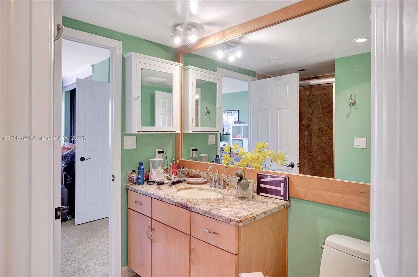 Small Image of 3 GROVE ISLE DR #C308, Miami Number 8