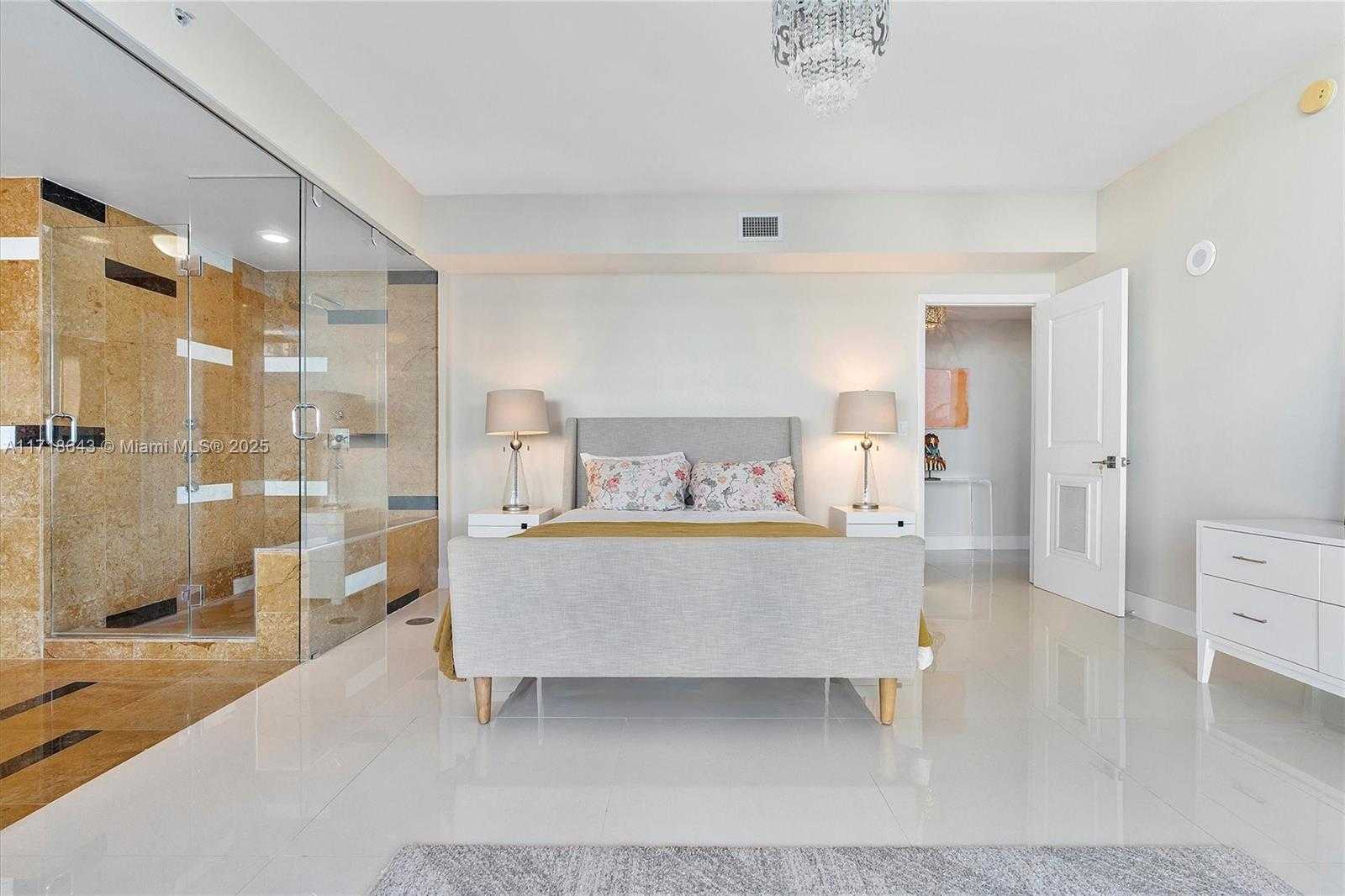 Small Image of 3737 COLLINS AVE #S-804, Miami Beach Number 18