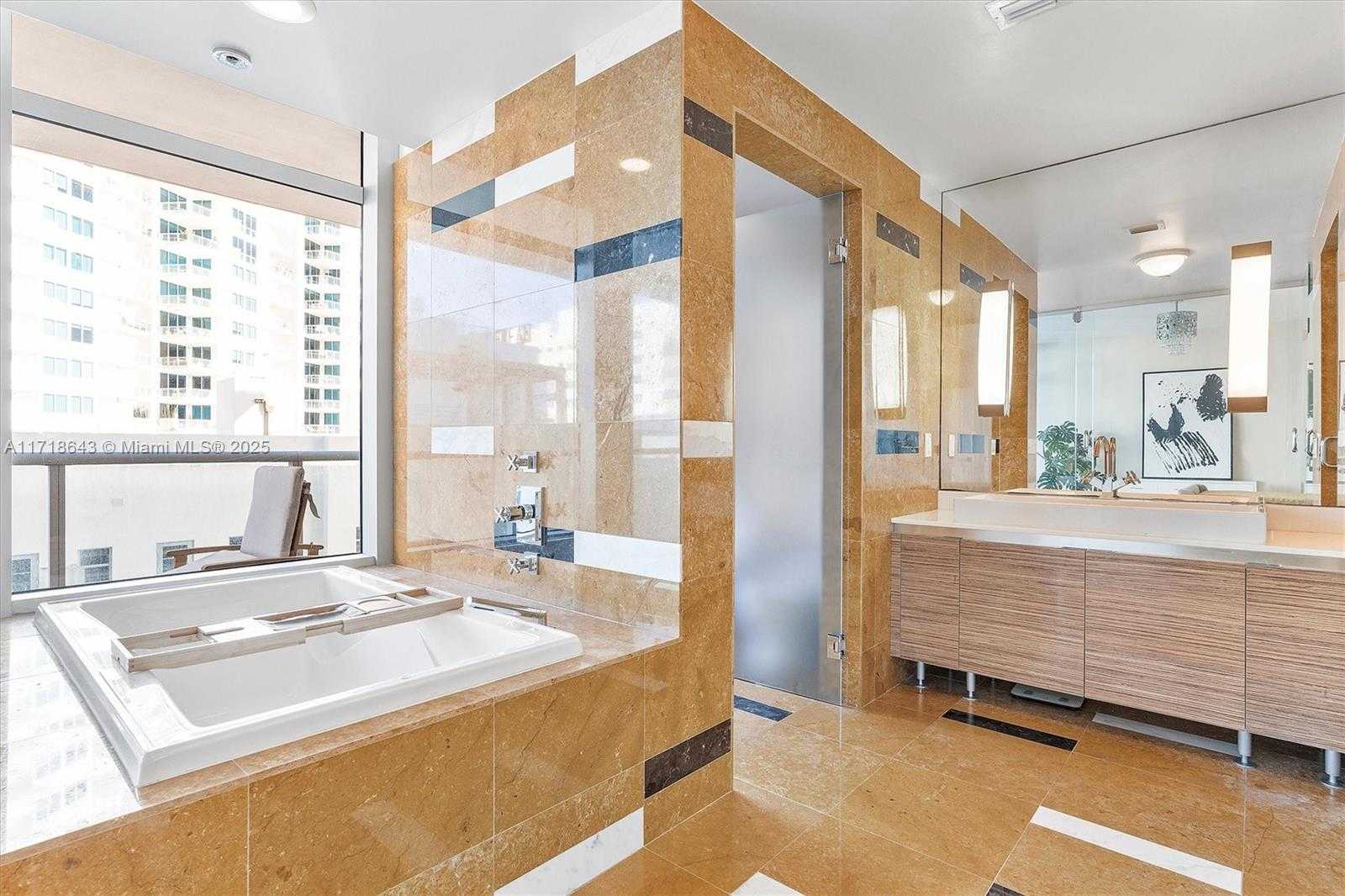 Small Image of 3737 COLLINS AVE #S-804, Miami Beach Number 22