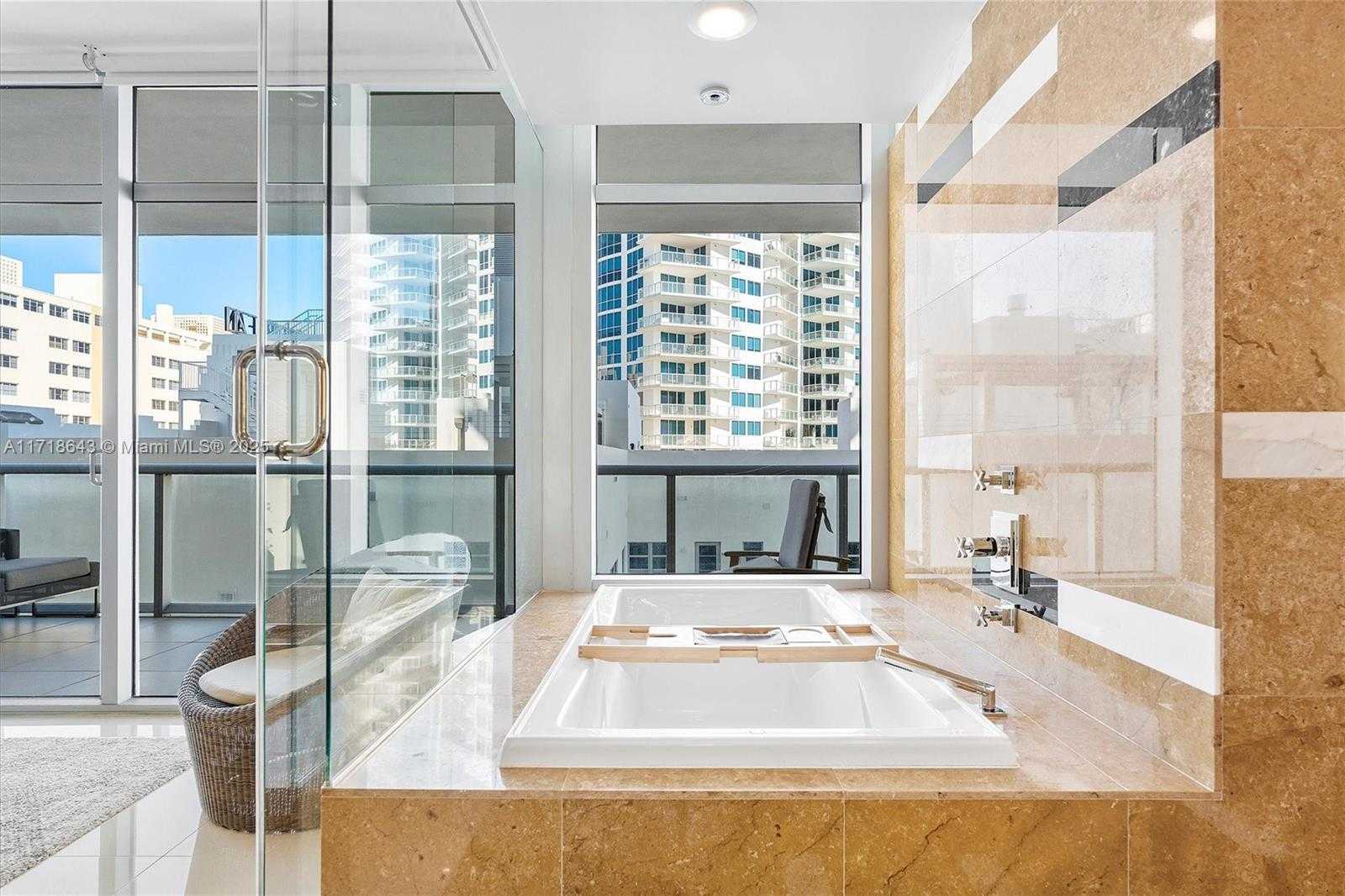 Small Image of 3737 COLLINS AVE #S-804, Miami Beach Number 23