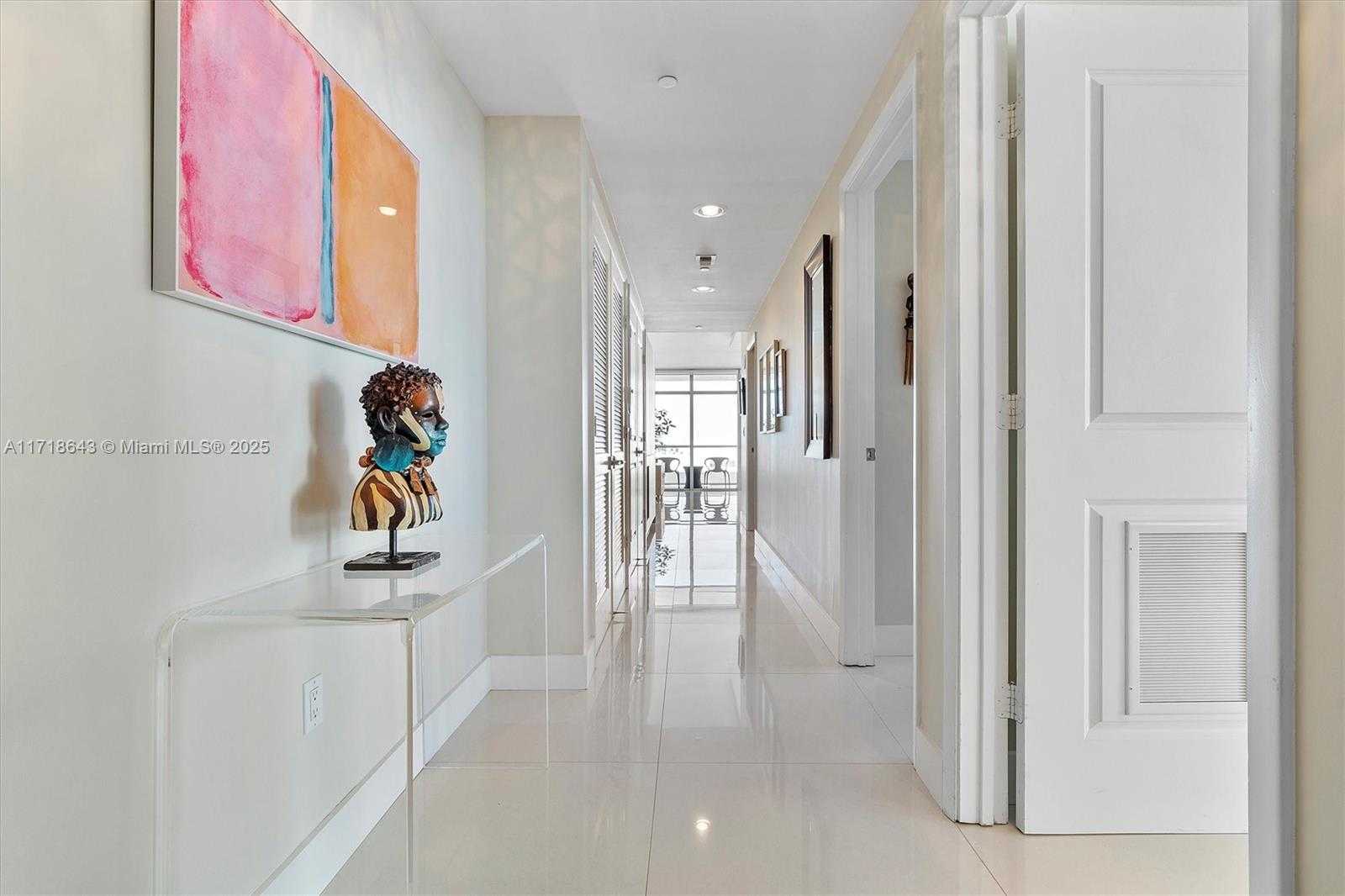 Small Image of 3737 COLLINS AVE #S-804, Miami Beach Number 3