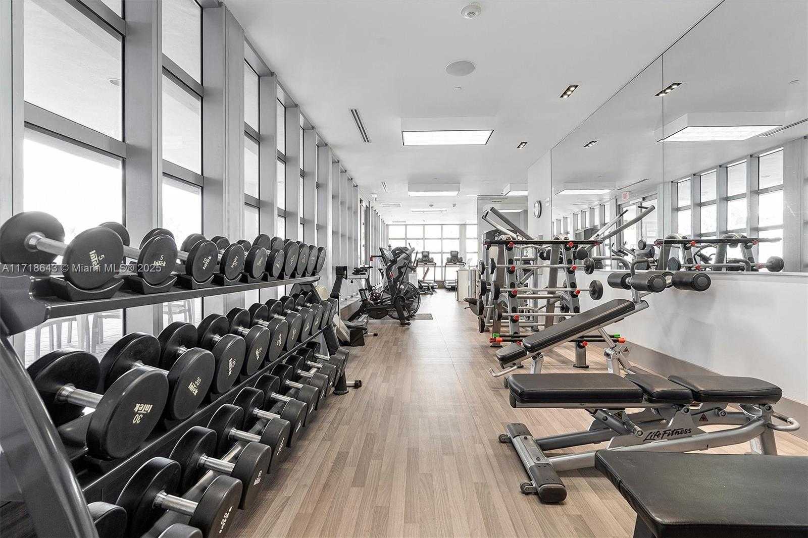 Small Image of 3737 COLLINS AVE #S-804, Miami Beach Number 40