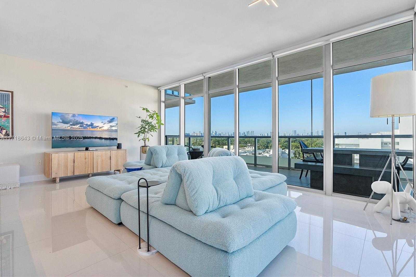 Small Image of 3737 COLLINS AVE #S-804, Miami Beach Number 5