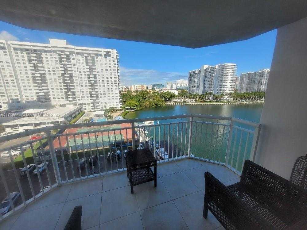 Small Image of 18081 BISCAYNE BLVD #802, Aventura Number 36