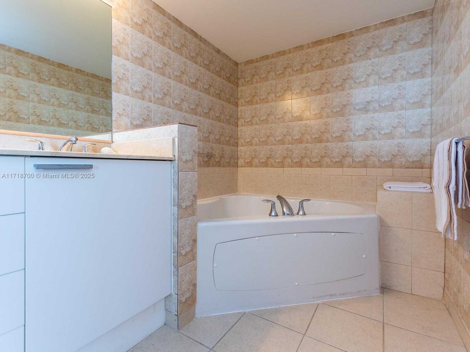 Small Image of 16699 COLLINS AVE #2701, Sunny Isles Beach Number 22
