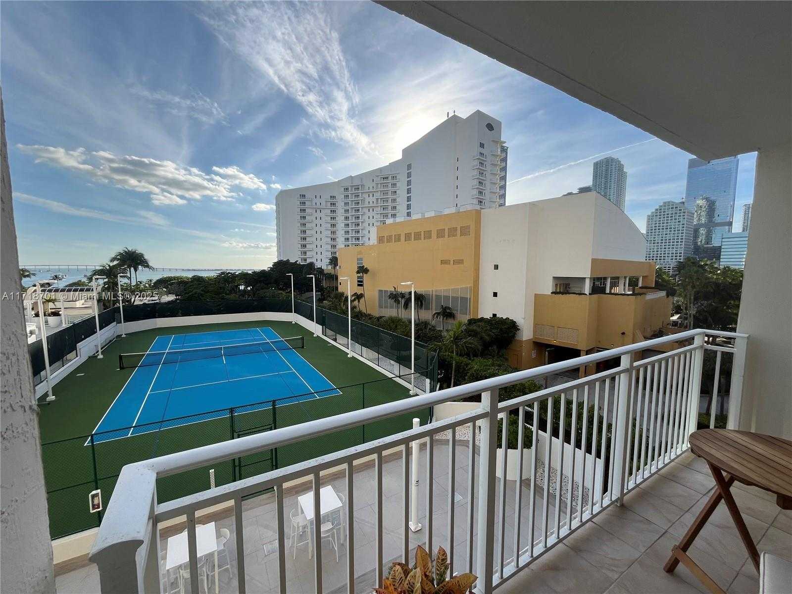 Small Image of 770 CLAUGHTON ISLAND DR #606, Miami Number 13