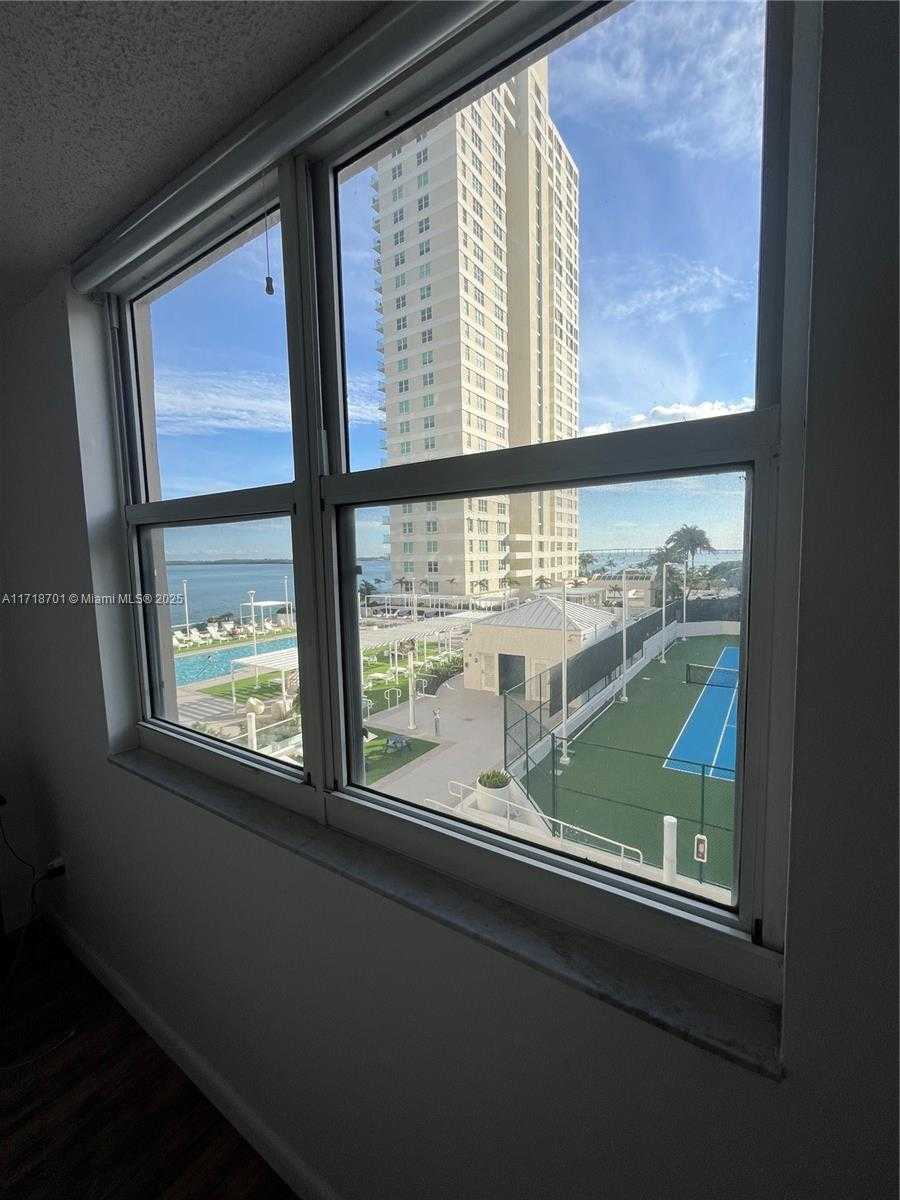 Small Image of 770 CLAUGHTON ISLAND DR #606, Miami Number 8